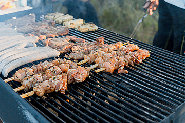 Outdoor-Events & Zeltlocations direkt am Wasser