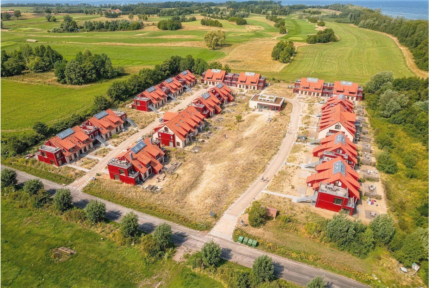 Bades Huk – Luftaufnahme mit Golfplatz